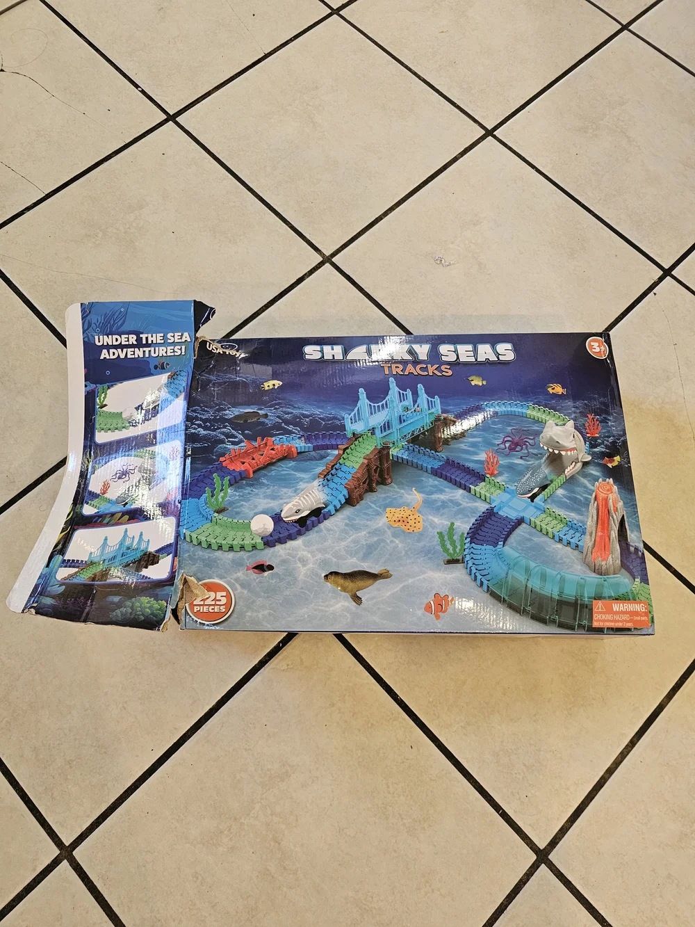 Flexible Blue & Green Race Track Glow In The Dark Playset for Kids